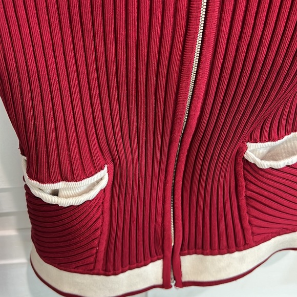 Formfitting Ribbed Top - Picture 4 of 6